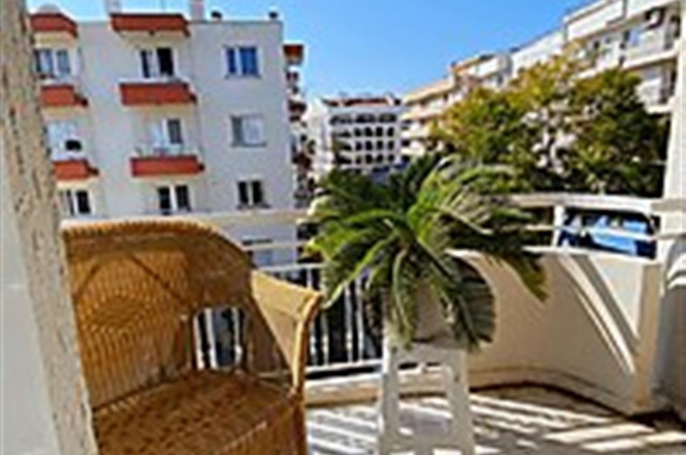 BOSTANLI'DA NEZİH SOKAKTA SATILIK BAKIMLI DAİRE