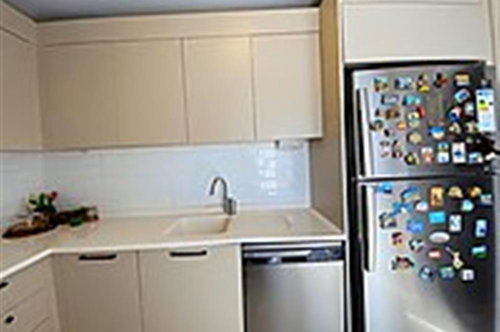 BOSTANLI'DA NEZİH SOKAKTA SATILIK BAKIMLI DAİRE