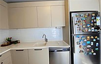 BOSTANLI'DA NEZİH SOKAKTA SATILIK BAKIMLI DAİRE