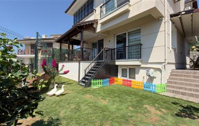 Selçuk'ta Şehir ve Doğa Manzaralı 5+1 Satılık Müstakil Villa