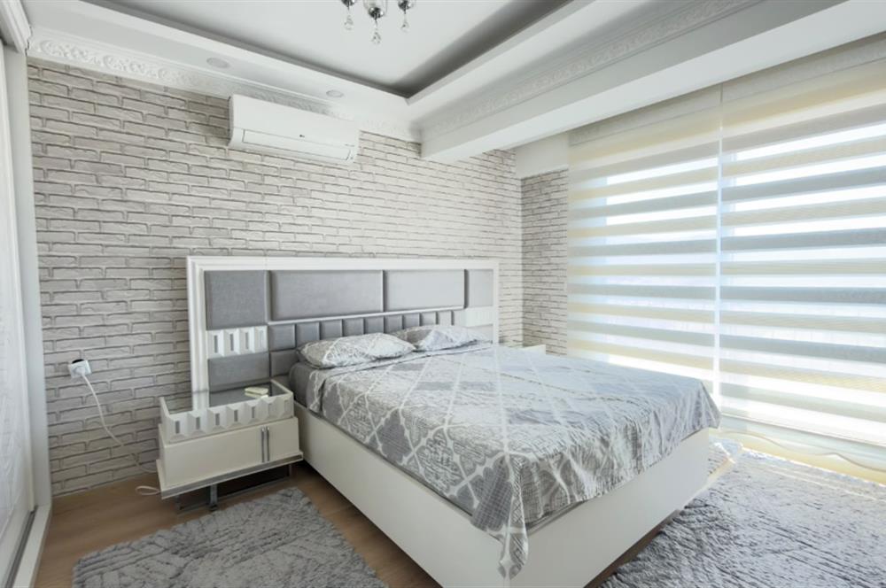 Selçuk'ta Şehir ve Doğa Manzaralı 5+1 Satılık Müstakil Villa