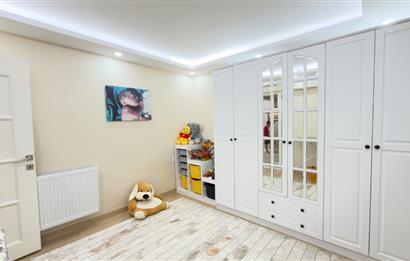 Selçuk'ta Şehir ve Doğa Manzaralı 5+1 Satılık Müstakil Villa