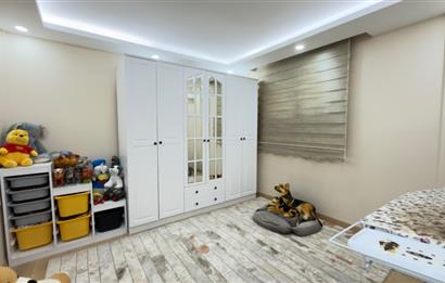 Selçuk'ta Şehir ve Doğa Manzaralı 5+1 Satılık Müstakil Villa