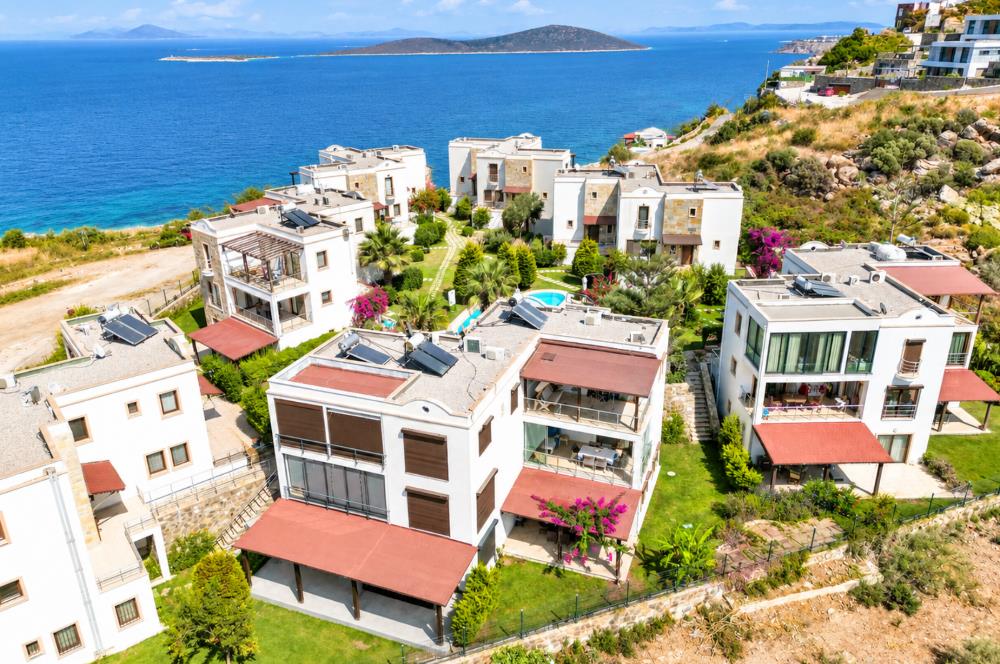 Bodrum Gündoğan'da Deniz Manzaralı Özel İskeleli 3+1 Bahçe Katı Daire