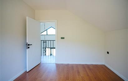 C21 BAL 'dan Davutlar Mahallesinde Manzaralı 3+1 Loft Villa