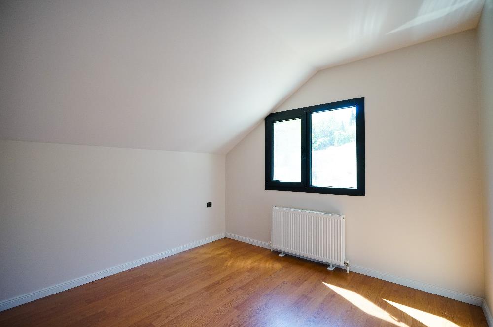 C21 BAL 'dan Davutlar Mahallesinde Manzaralı 3+1 Loft Villa