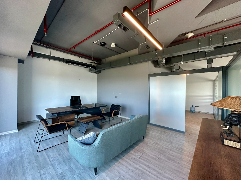 Skyland Satılık Ofis 225m² Boş Taşınmaya Hazır Teraslı