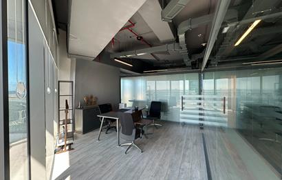 Skyland Satılık Ofis 225m² Boş Taşınmaya Hazır Teraslı