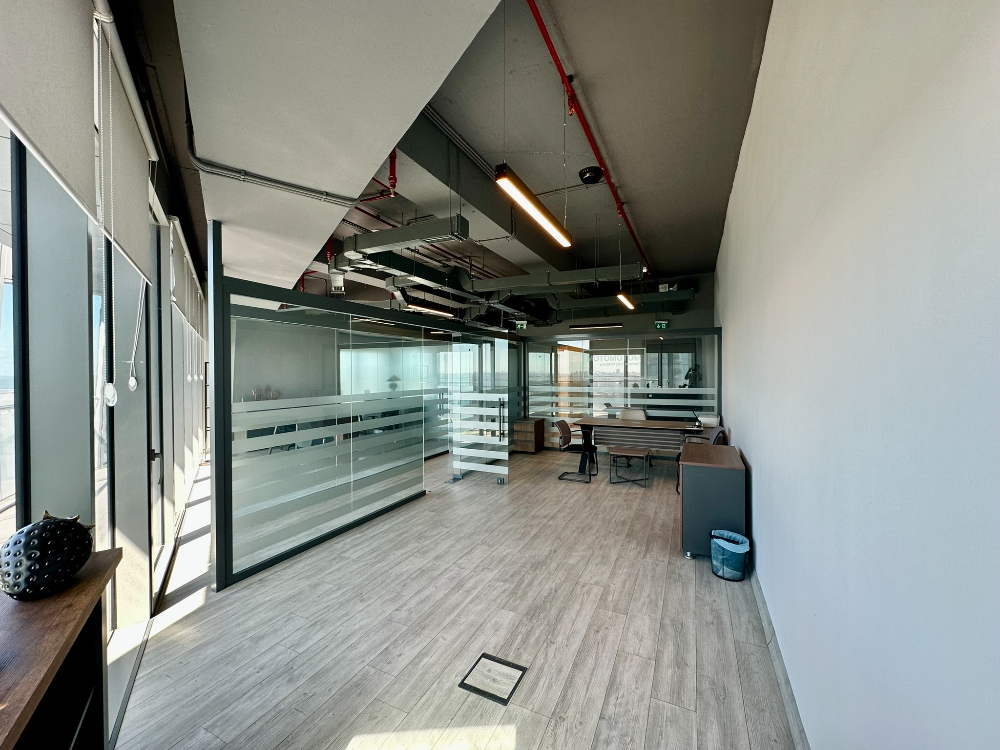 Skyland Satılık Ofis 225m² Boş Taşınmaya Hazır Teraslı