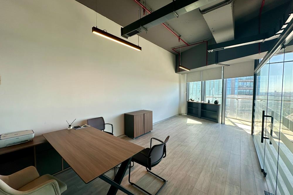 Skyland Satılık Ofis 225m² Boş Taşınmaya Hazır Teraslı
