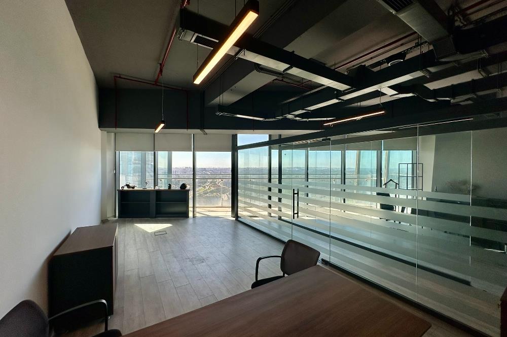 Skyland Satılık Ofis 225m² Boş Taşınmaya Hazır Teraslı