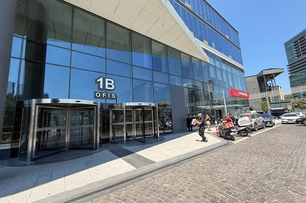 Vadistanbul Kiralık Ofis 600m2 Dekorasyonlu Ofis