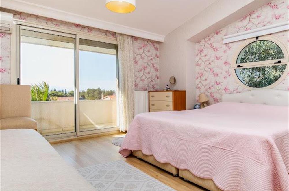 Urlanın Prestijli Sitelerinden Doğa Park Evlerinde Lüks Villa
