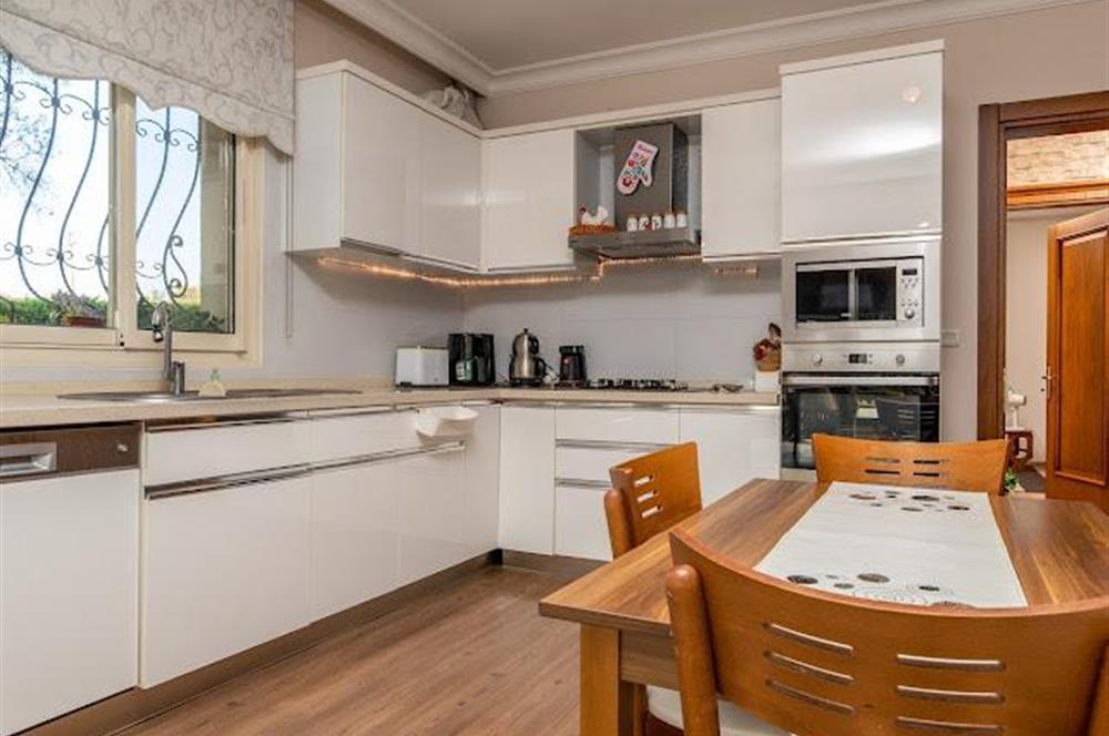 Urlanın Prestijli Sitelerinden Doğa Park Evlerinde Lüks Villa