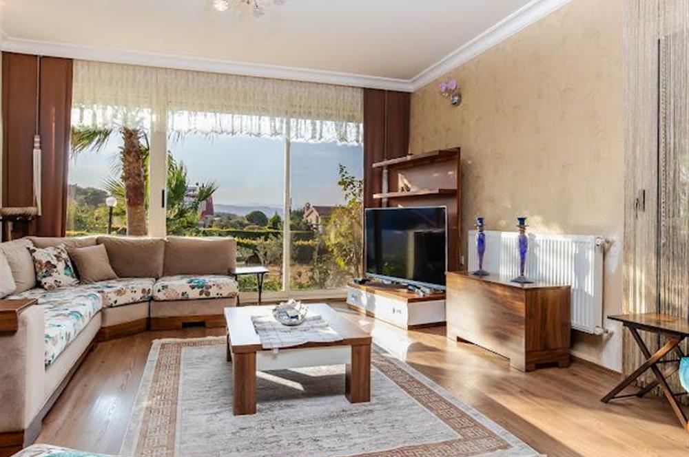 Urlanın Prestijli Sitelerinden Doğa Park Evlerinde Lüks Villa