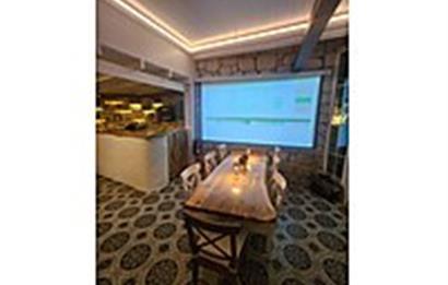 Alaçatı'nın Merkezinde, 15 Odalı Prestijli Butik Otel