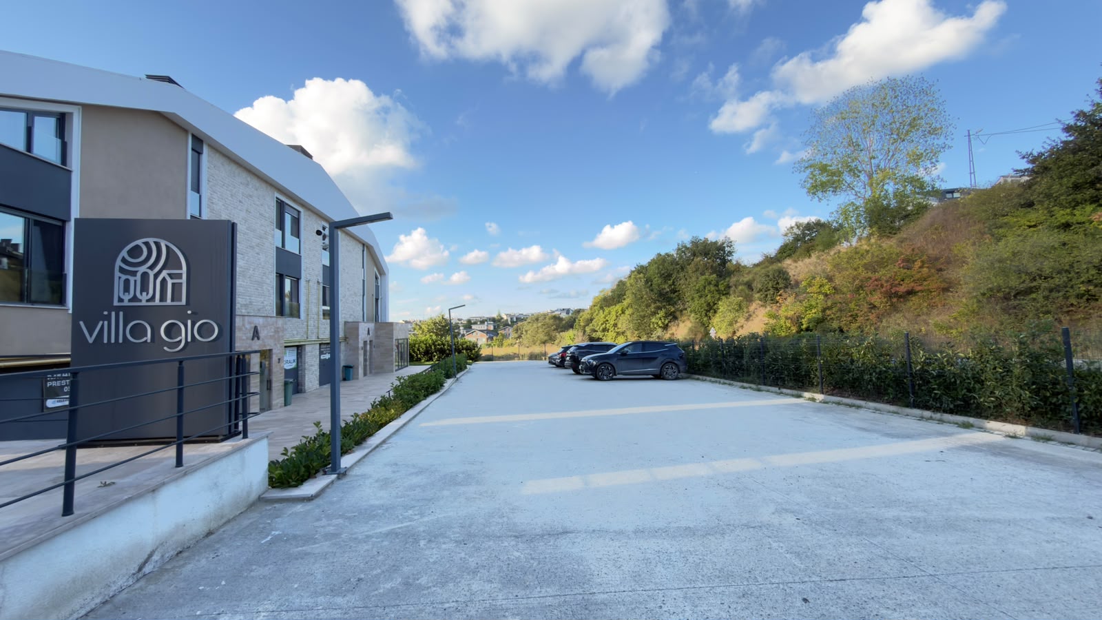 Villa Gio Sitesi'nde Deniz ve Doğa Manzaralı Eşyalı&Eşyasız KRLK