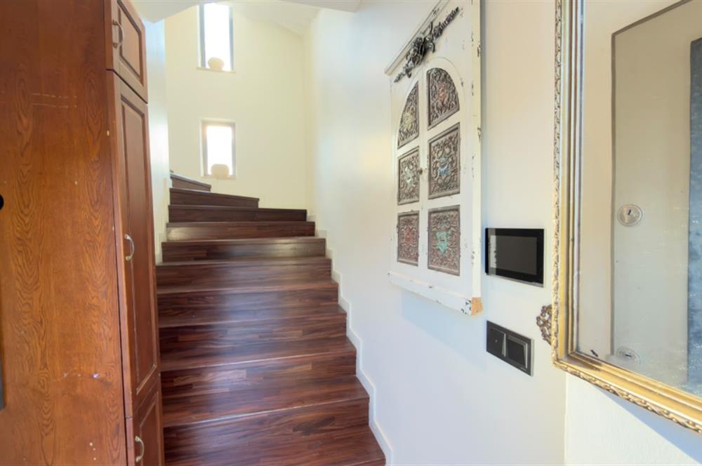 Villa Gio Sitesi'nde Deniz ve Doğa Manzaralı Eşyalı&Eşyasız KRLK