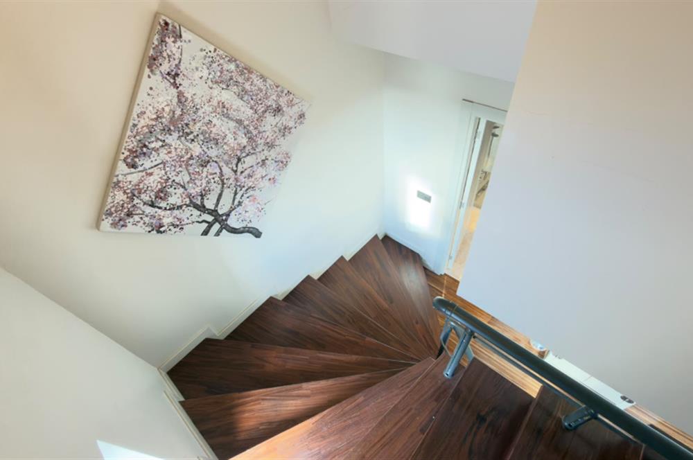Villa Gio Sitesi'nde Deniz ve Doğa Manzaralı Eşyalı&Eşyasız KRLK