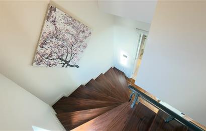 Villa Gio Sitesi'nde Deniz ve Doğa Manzaralı Eşyalı&Eşyasız KRLK