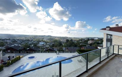 Villa Gio Sitesi'nde Deniz ve Doğa Manzaralı Eşyalı&Eşyasız KRLK