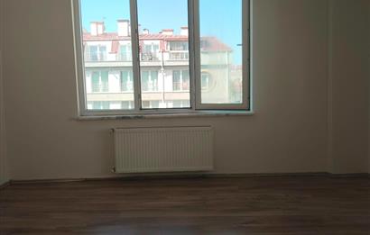 CENTURY 21 VİZYONDAN ÇAMLICA MAH. KİRALIK 2+1 YENİ BOYALI