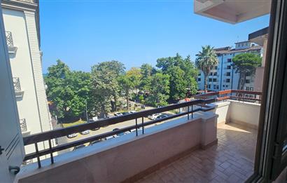 CENTURY 21'DEN ÇİFT CEPHELİ GENİŞ 3+1 KİRALIK DAİRE