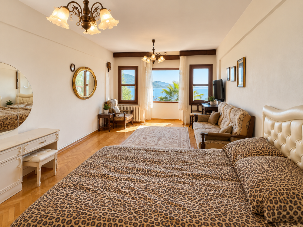 Sarıyer Kiralık Yalı Rıhtımlı Ticari & Konut