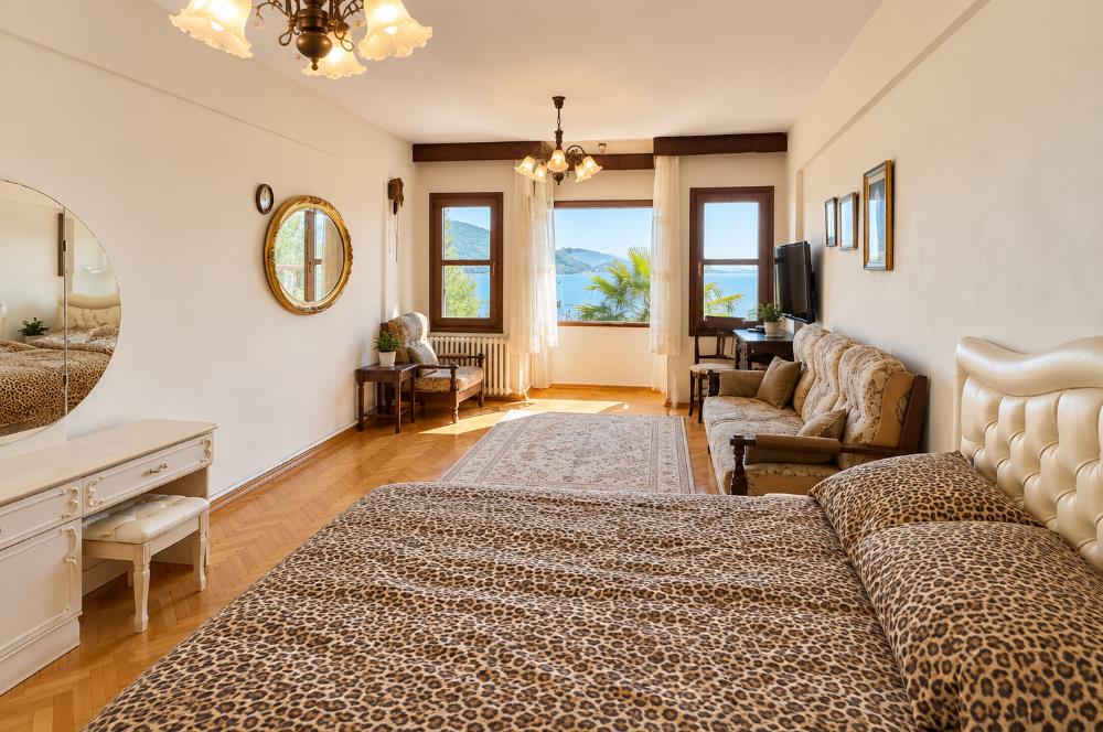 Sarıyer Kiralık Yalı Rıhtımlı Ticari & Konut