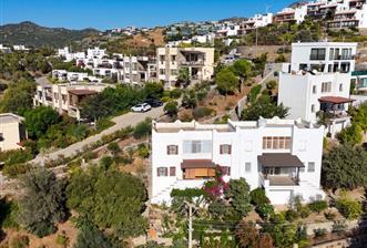 Gümüşkaya Sitesinde Deniz Manzaralı Tadilat İhtiyacı Olan 3+1 Villa - 7 - 37288