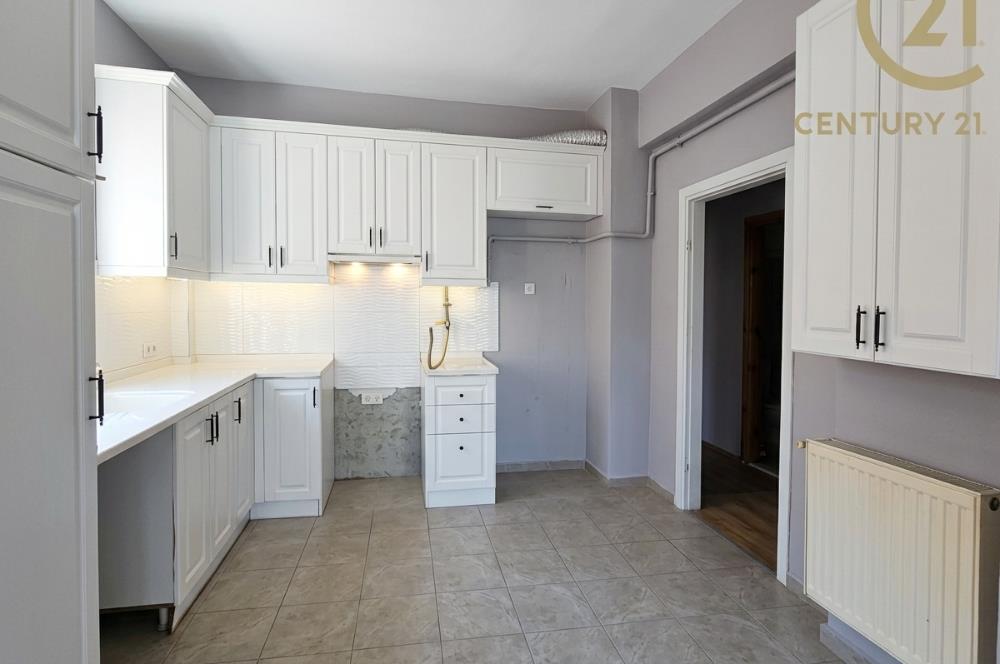 CENTURY 21'DEN ÇİFT CEPHELİ GENİŞ 3+1 KİRALIK DAİRE
