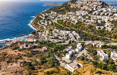 Gümüşkaya Sitesinde Deniz Manzaralı Tadilat İhtiyacı Olan 3+1 Villa