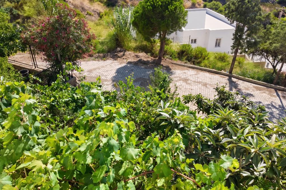 Gümüşkaya Sitesinde Deniz Manzaralı Tadilat İhtiyacı Olan 3+1 Villa