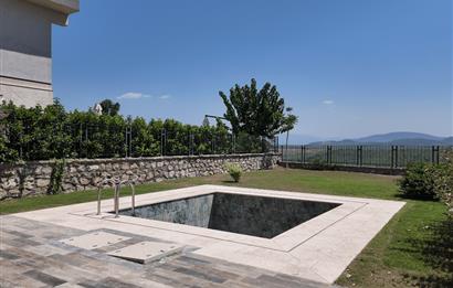 Hayal Bodrum Sitesinde Havuzlu 3+1 Villa