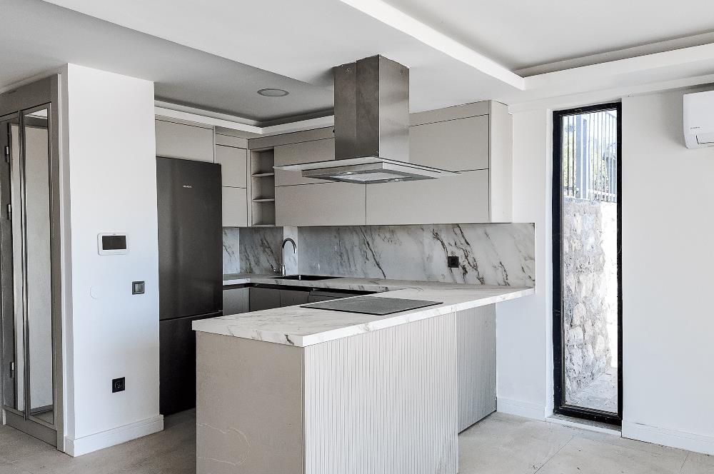 Hayal Bodrum Sitesinde Havuzlu 3+1 Villa