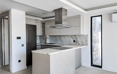 Hayal Bodrum Sitesinde Havuzlu 3+1 Villa