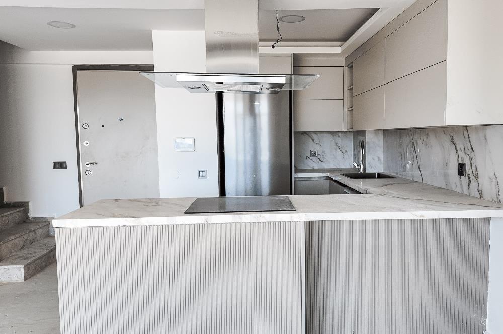 Hayal Bodrum Sitesinde Havuzlu 3+1 Villa