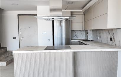 Hayal Bodrum Sitesinde Havuzlu 3+1 Villa