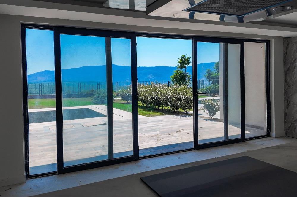 Hayal Bodrum Sitesinde Havuzlu 3+1 Villa