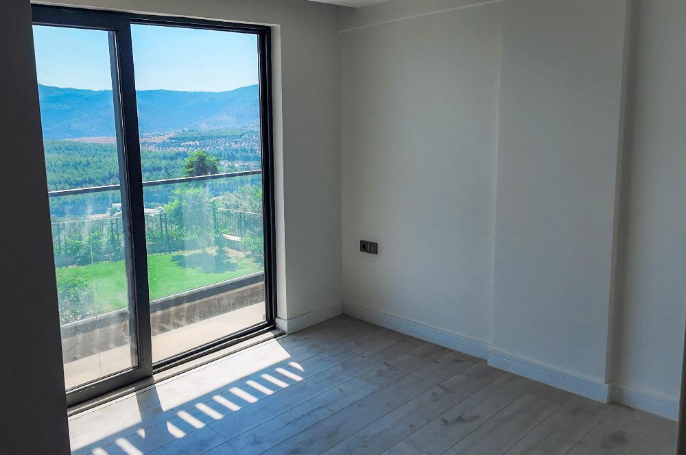 Hayal Bodrum Sitesinde Havuzlu 3+1 Villa