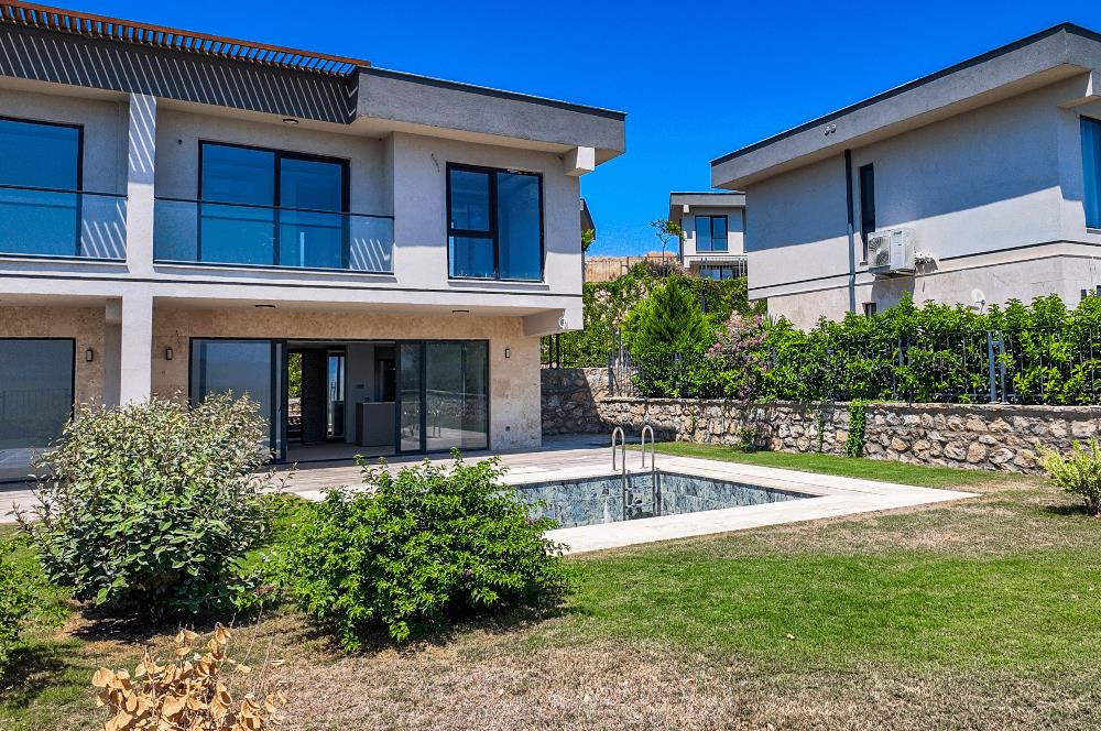 Hayal Bodrum Sitesinde Havuzlu 3+1 Villa