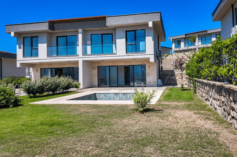 Hayal Bodrum Sitesinde Havuzlu 3+1 Villa