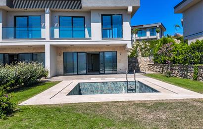 Hayal Bodrum Sitesinde Havuzlu 3+1 Villa