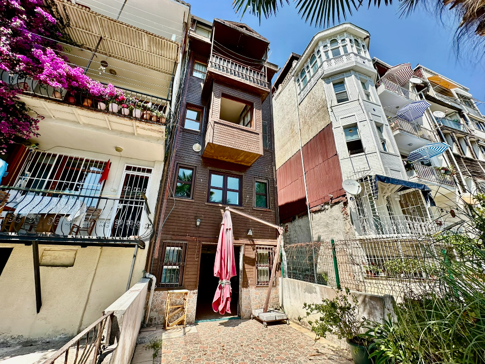 Sarıyer Kiralık Yalı Rıhtımlı Ticari & Konut