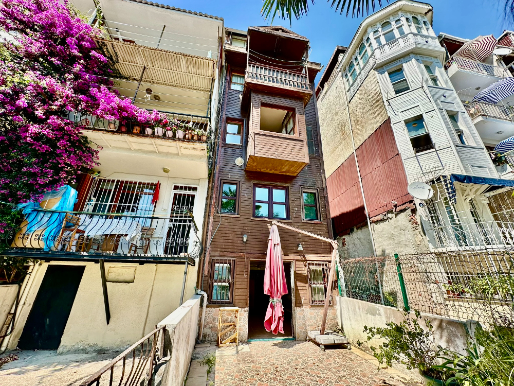 Sarıyer Kiralık Yalı Rıhtımlı Ticari & Konut