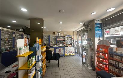 Doktorlar caddesi üzerinde Devren Ruhsatlı eczane 
