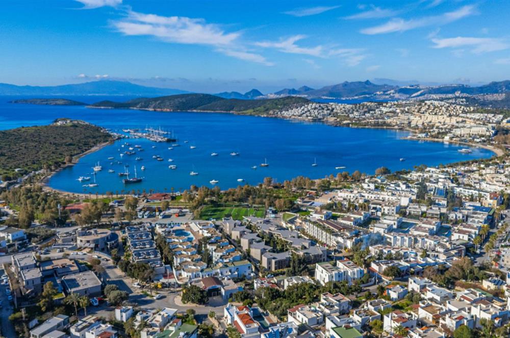 Bodrum Eskiçeşme'de 3 Oda 1 Salon Geniş Plan Havuzlu Villa