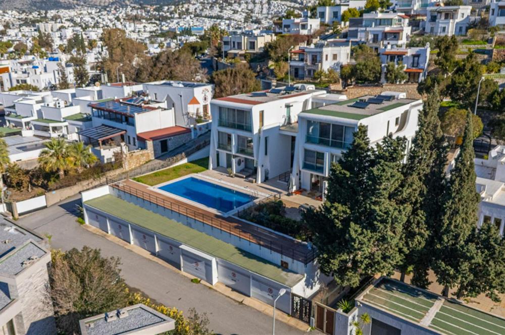 Bodrum Eskiçeşme'de 3 Oda 1 Salon Geniş Plan Havuzlu Villa
