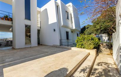 Bodrum Eskiçeşme'de 3 Oda 1 Salon Geniş Plan Havuzlu Villa