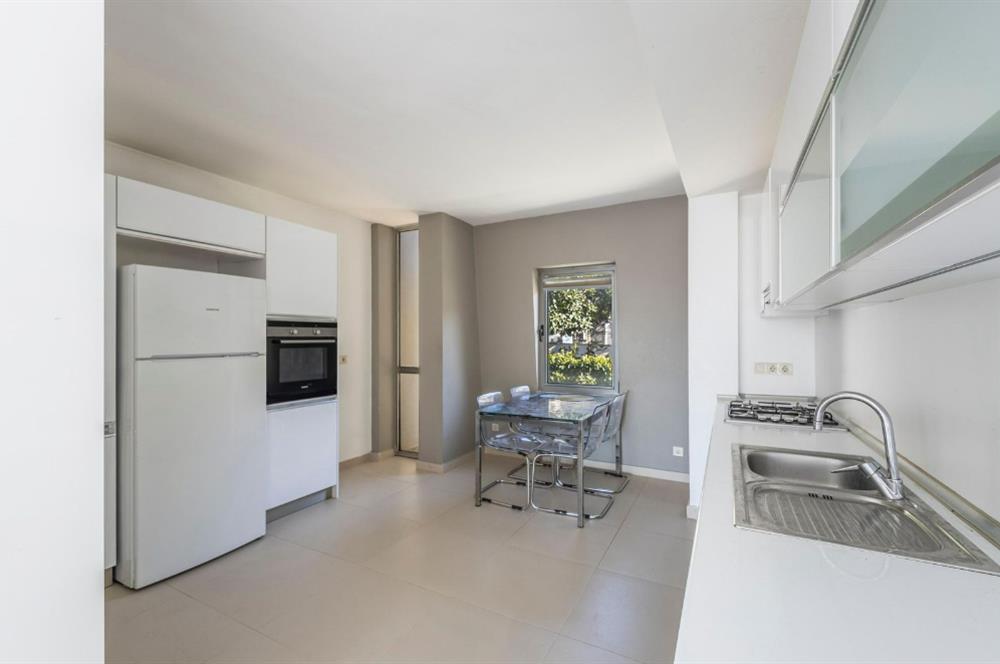 Bodrum Eskiçeşme'de 3 Oda 1 Salon Geniş Plan Havuzlu Villa